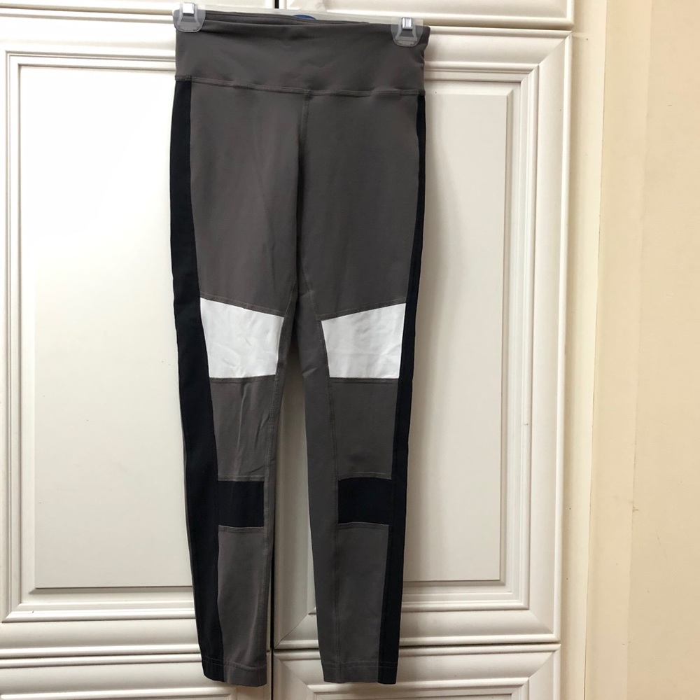Reebok speedwick grey & black leggings